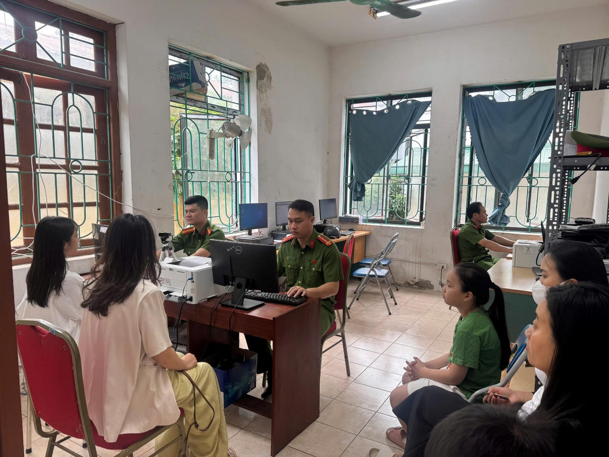 Công an TP Hà Nội: Tăng cường cấp căn cước, kích hoạt VNeID cho trẻ em những ngày cuối tuần