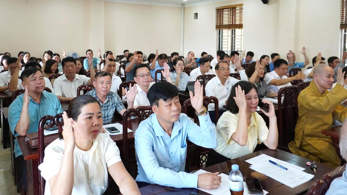 Các đại biểu tham dự hội nghị.