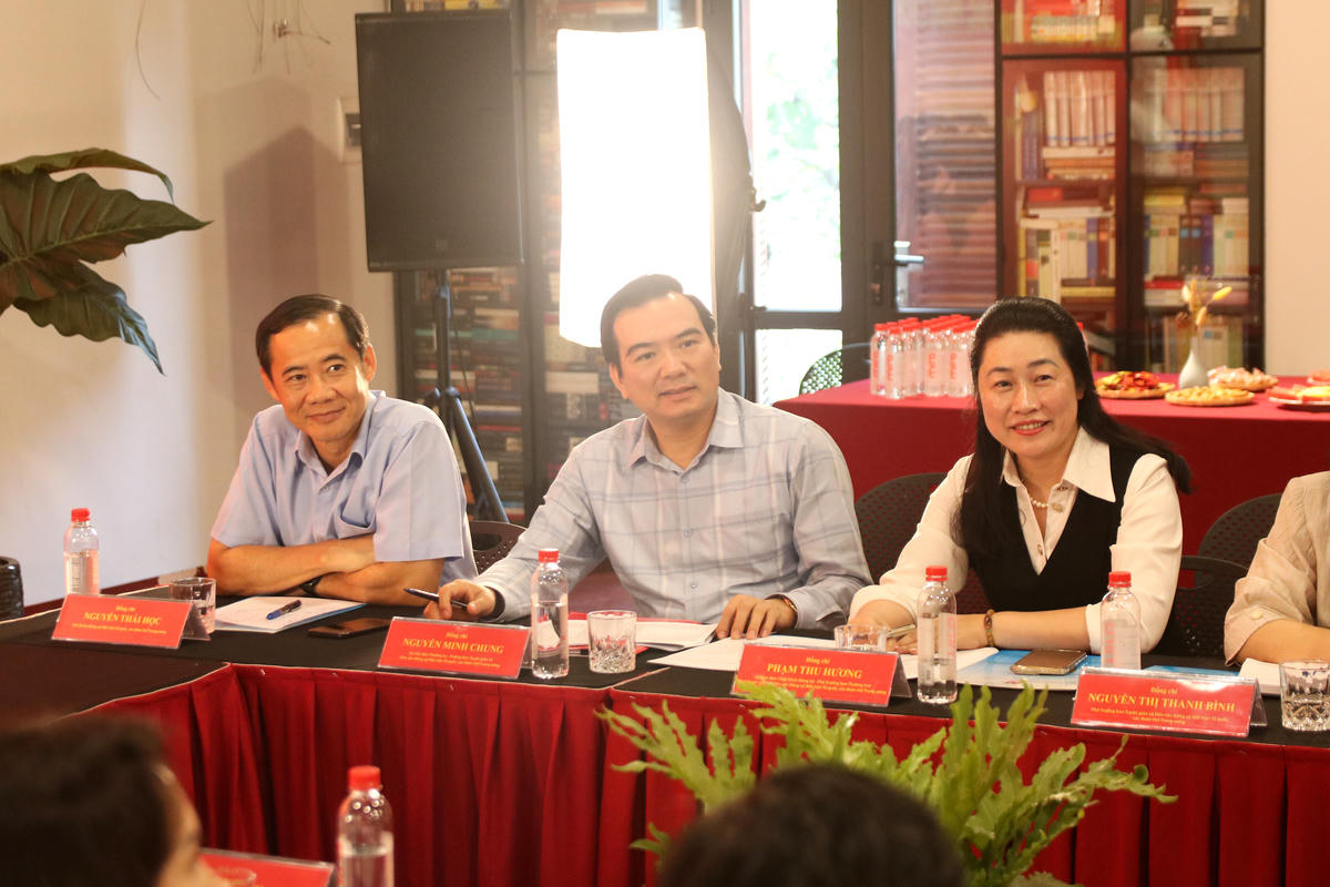 Phó Bí thư Đảng ủy MTTQ, các đoàn thể Trung ương&nbsp;Nguyễn Thái Học và các đại biểu tham dự sinh hoạt chuyên đề.