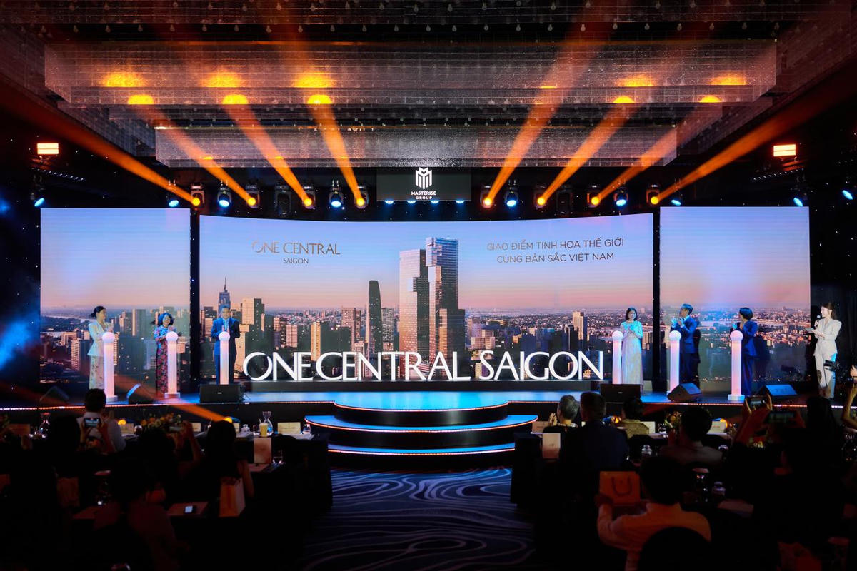 Khoảnh khắc One Central Saigon chính thức ra mắt - đánh dấu sự xuất hiện của một điểm đến biểu tượng mới tại trung tâm TP Hồ Chí Minh, nơi giao thoa giữa tinh hoa thế giới và bản sắc Việt Nam.