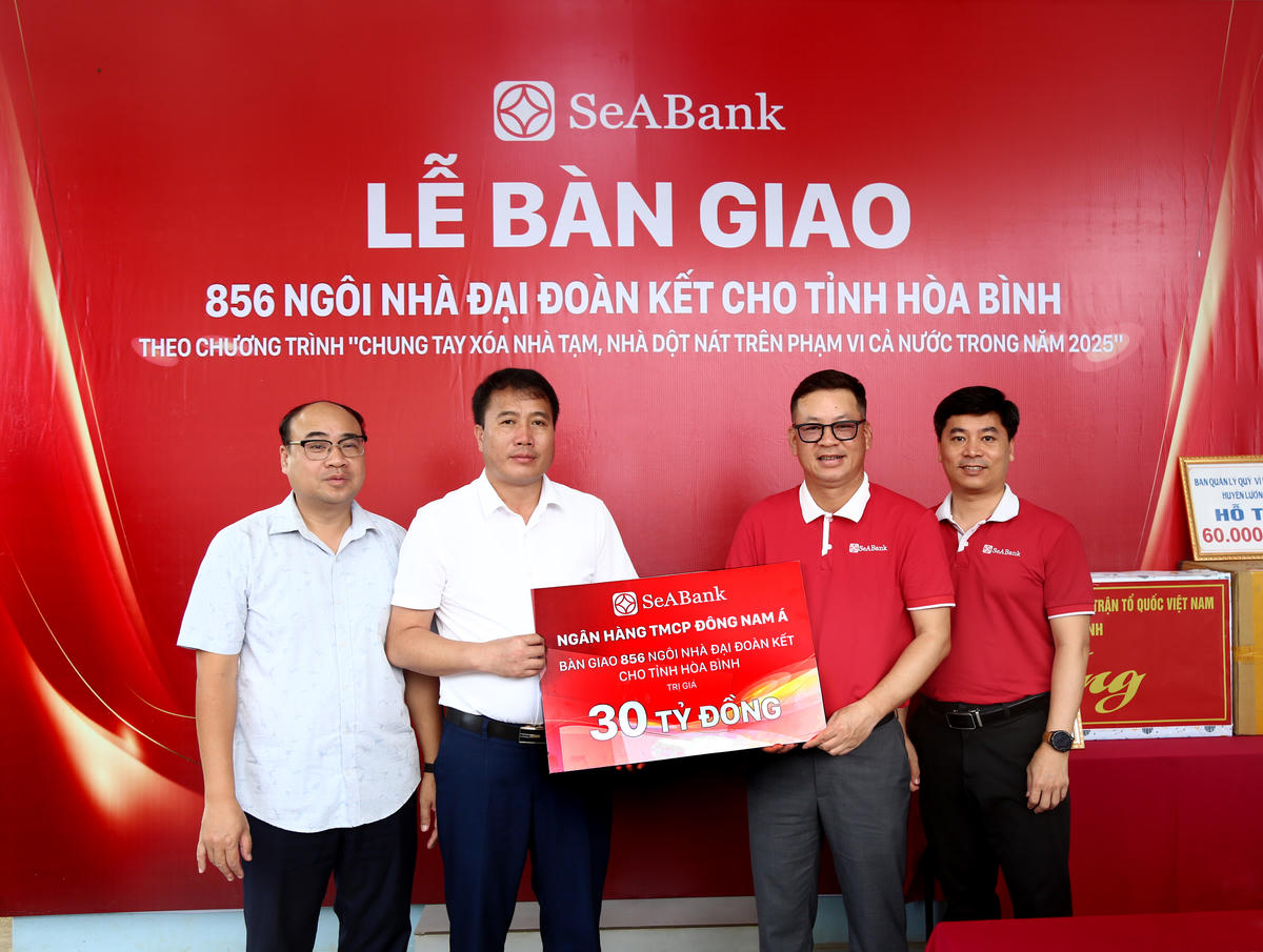SeABank bàn giao nhà cho tỉnh Hòa Bình cũ, nay là tỉnh Phú Thọ
