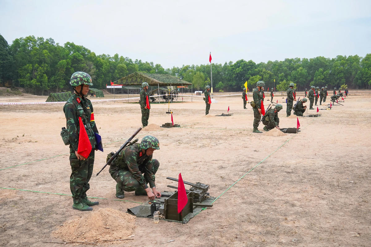 Bộ Tư lệnh TP Hồ Chí Minh kiểm tra công tác tập huấn chiến sĩ mới