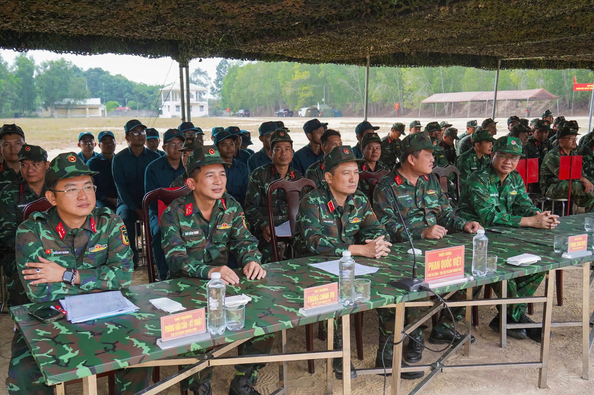Bộ Tư lệnh TP Hồ Chí Minh kiểm tra công tác tập huấn chiến sĩ mới