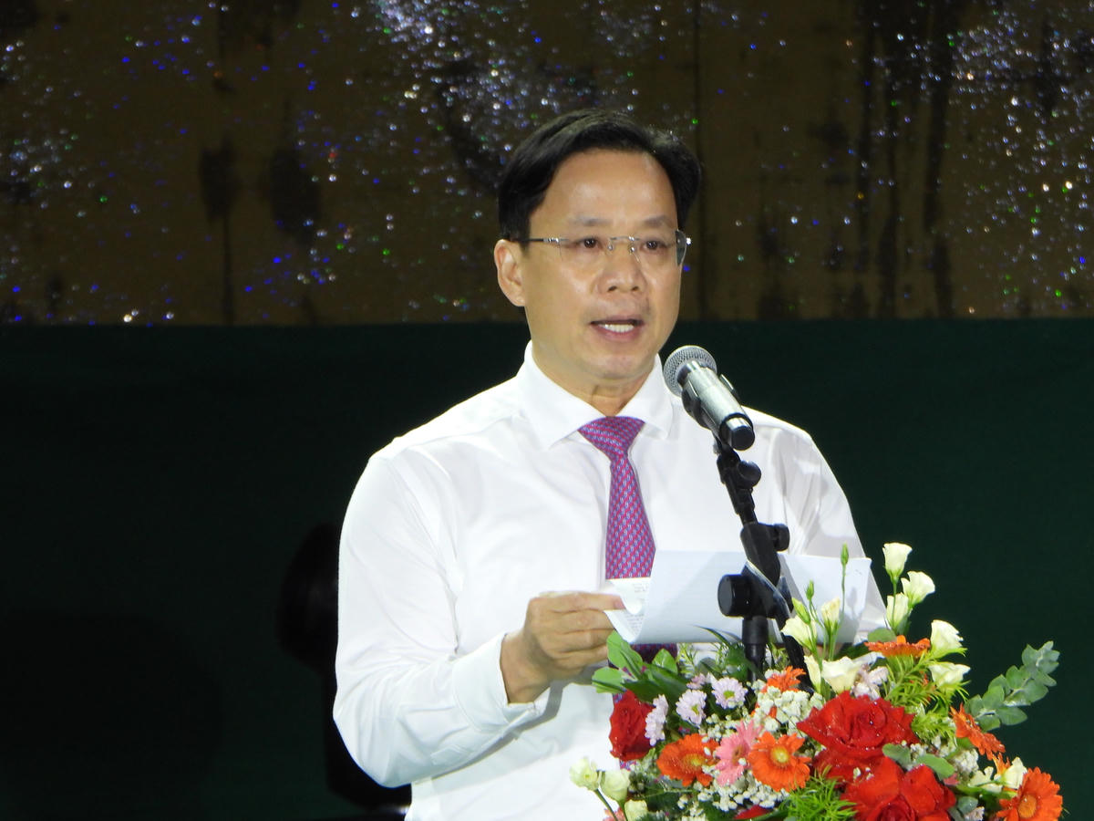 Bí thư Tỉnh ủy Sơn La Hoàng Văn Nghiệm phát biểu tại chương trình.