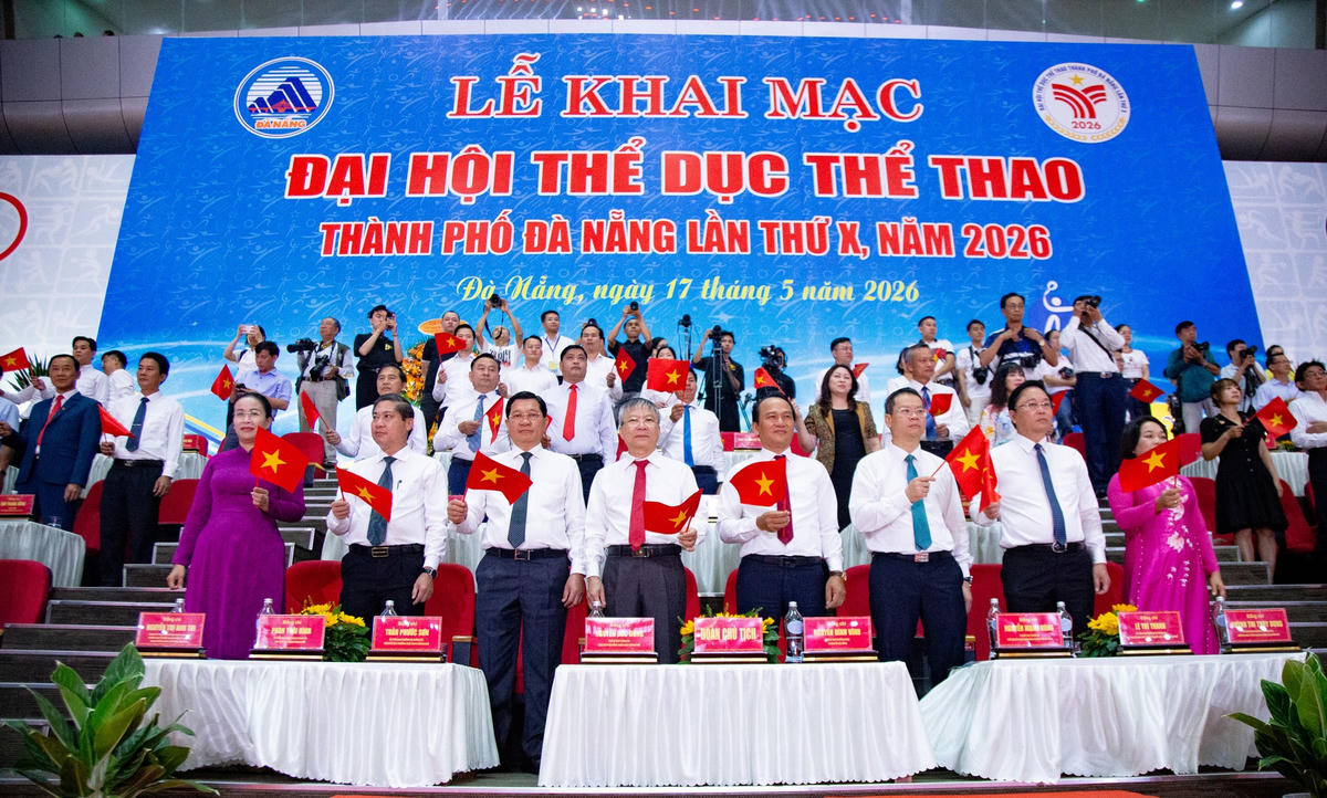 Lãnh đạo TP Đà Nẵng dự lễ khai mạc đại hội. Ảnh: Nguyễn Tú.