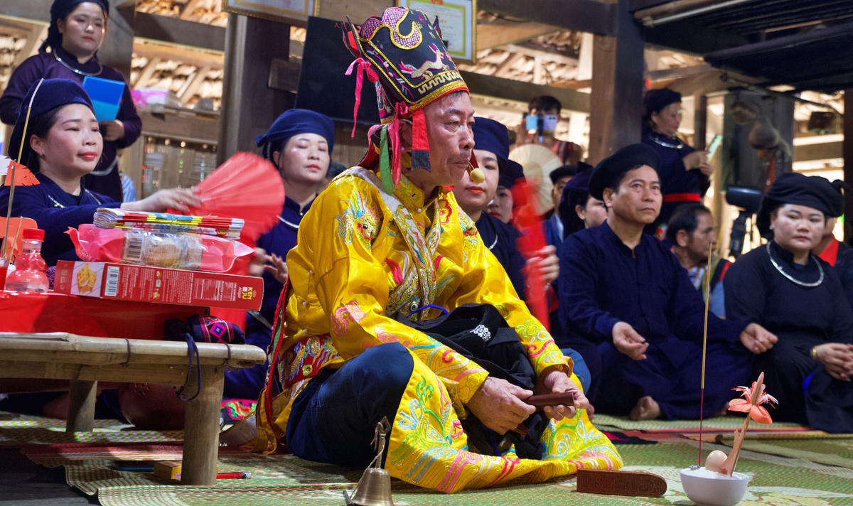 Nghi thức xin quẻ báo cáo với tổ tiên với ý nghĩa ngày lành tháng tốt xin phép tổ tiên để con cháu dâng lễ vật và xin tổ tiên trong gia đình được làm lễ cầu an, giải hạn đầu năm cho gia chủ. 
