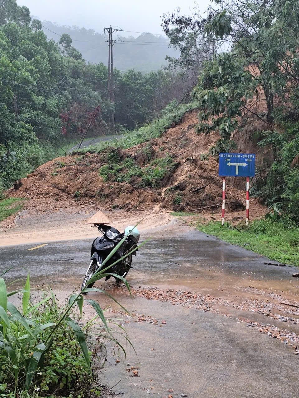 Quảng Ninh: Mưa to gây lụt cục bộ tại một số địa phương
