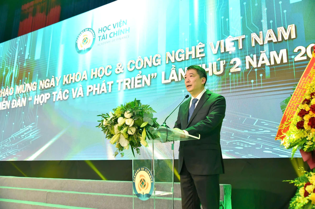 Thứ trưởng Bộ Tài chính Cao Anh Tuấn phát biểu tại buổi lễ.