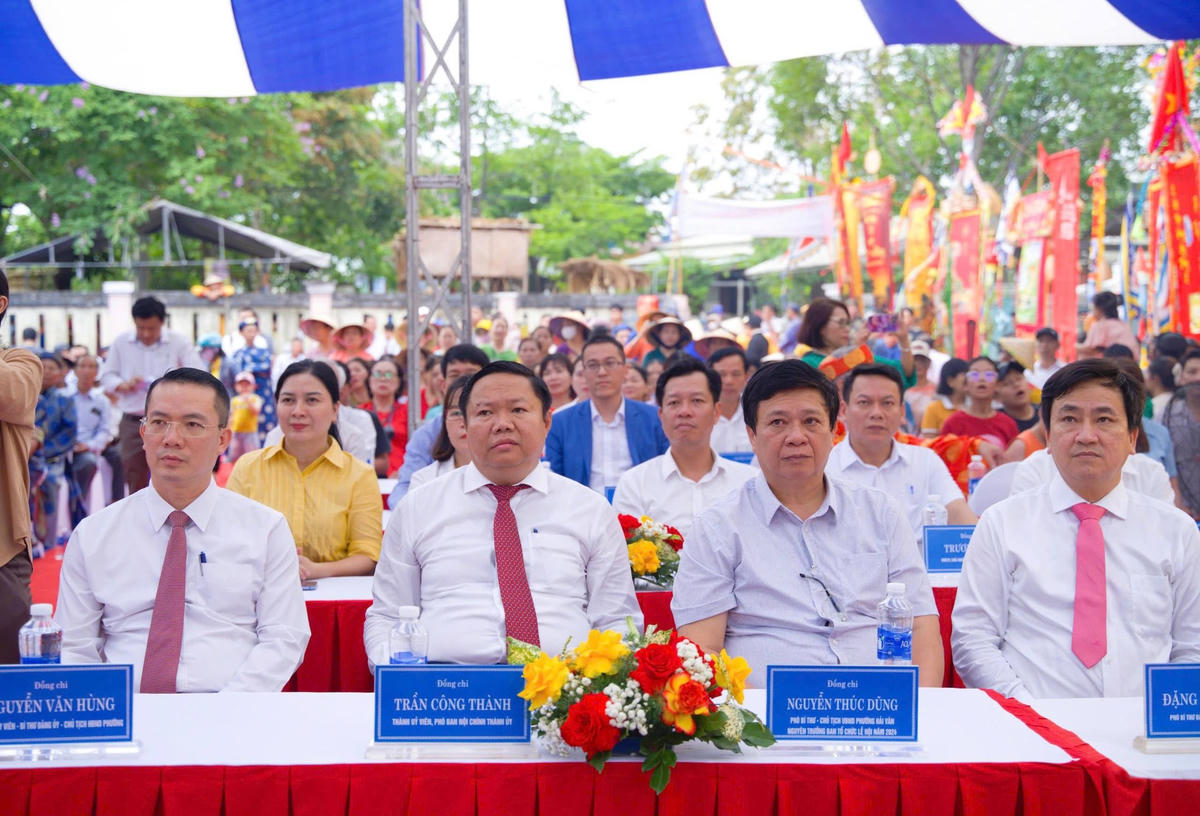Rực rỡ sắc màu đoàn rước Thần Nông trong Lễ hội Mục đồng Đà Nẵng