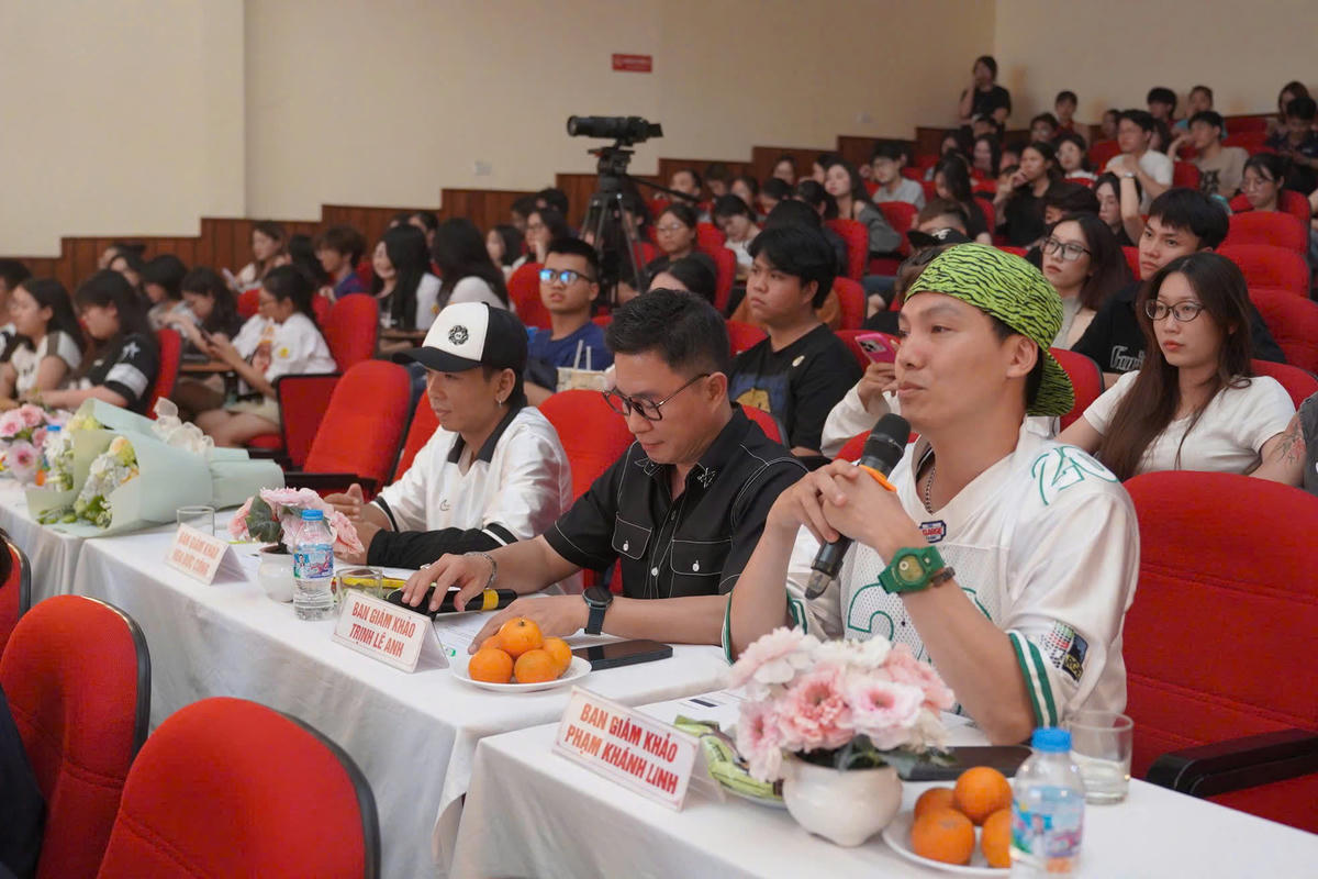 Anh Phạm Khánh Linh ( Linh 3T), đại diện Ban giám khảo khẳng định: “Việc người trẻ chủ động đưa văn hóa dân tộc vào nghệ thuật đương đại là tín hiệu tích cực trong hành trình gìn giữ bản sắc. Khi văn hóa được tiếp cận bằng ngôn ngữ gần gũi với thế hệ trẻ, các giá trị truyền thống sẽ có thêm cơ hội lan tỏa trong đời sống hôm nay.