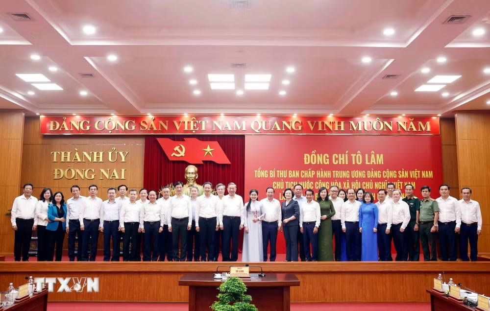 ttxvn-tong-bi-thu-chu-tich-nuoc-lam-viec-voi-ban-thuong-vu-thanh-uy-dong-nai-6.jpg