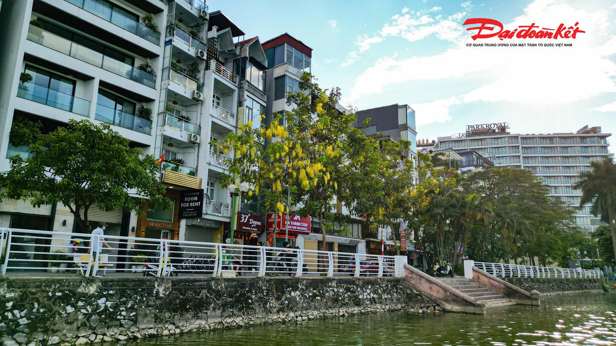 Hà Nội đẹp nao lòng vào mùa hoa tháng Năm