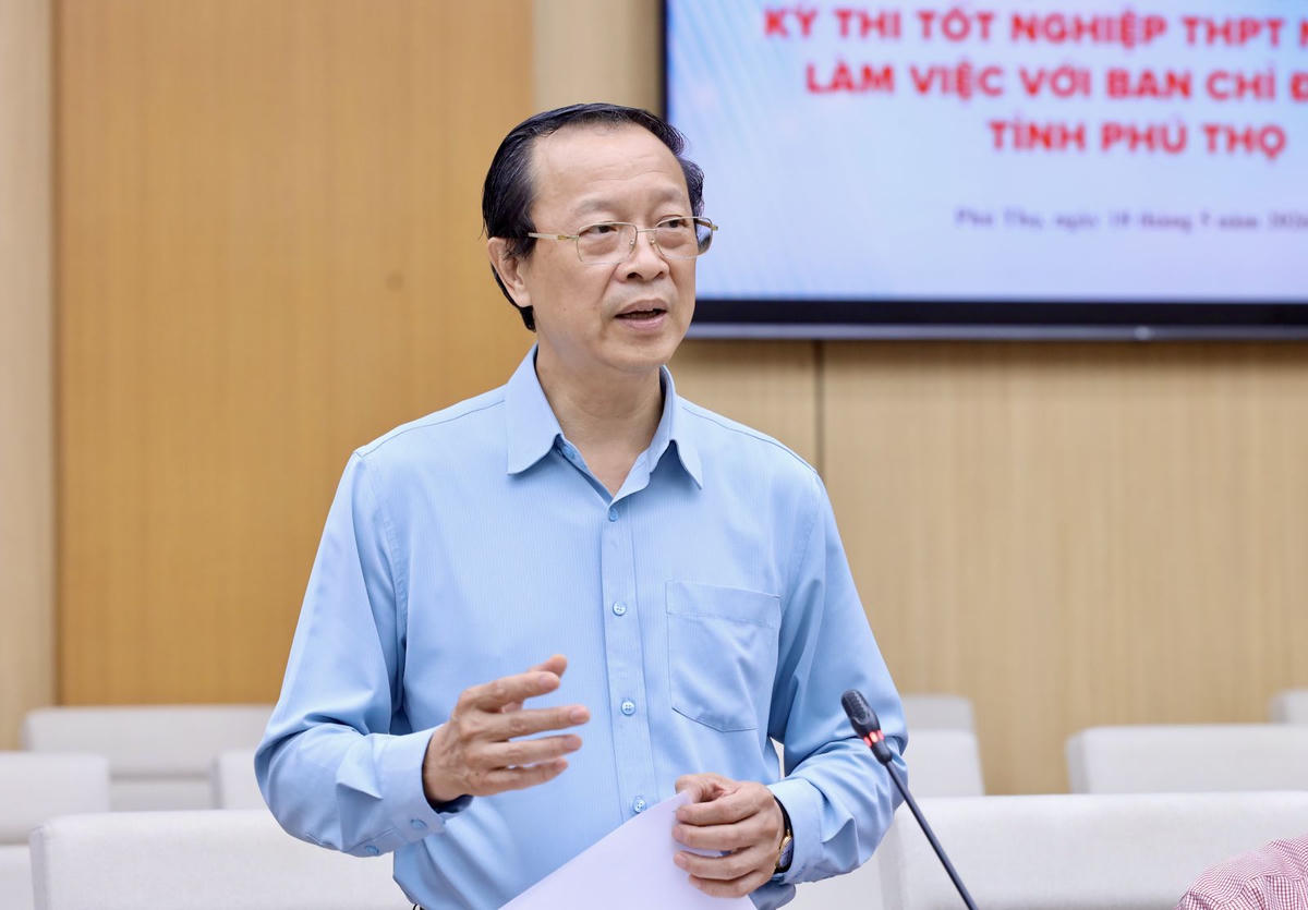 Thứ trưởng Thường trực Bộ GDĐT Phạm Ngọc Thưởng phát biểu tại buổi làm việc. Ảnh: Bộ GDĐT