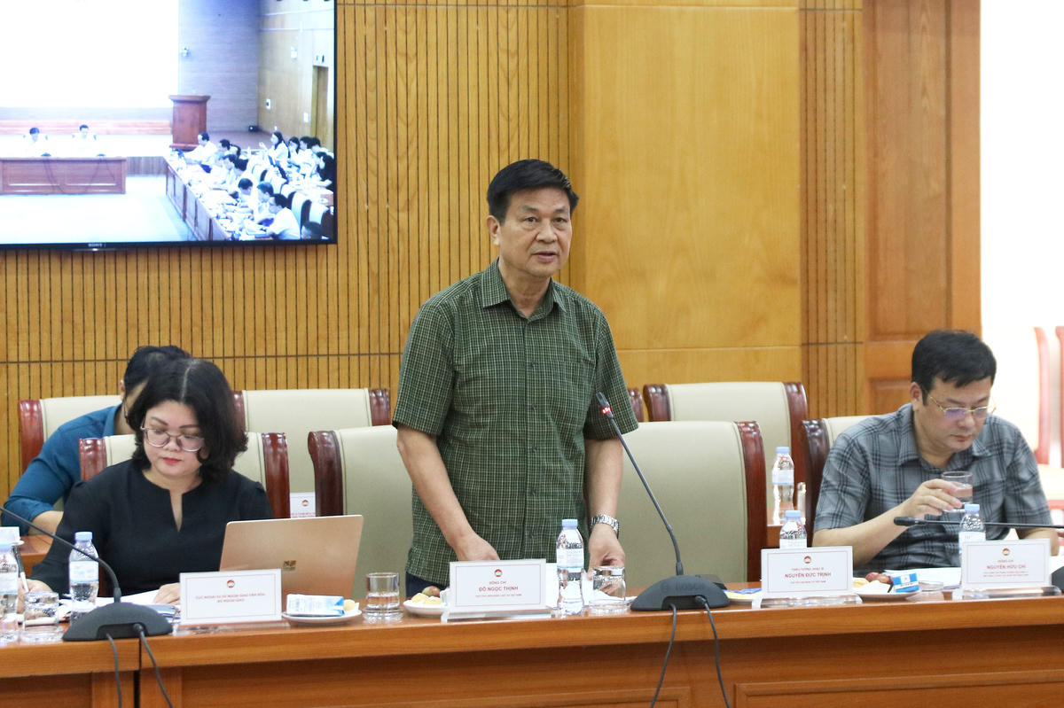 Ông Đỗ Ngọc Thịnh - Chủ tịch Liên đoàn Luật sư Việt Nam&nbsp;nêu ý kiến tại Hội nghị.