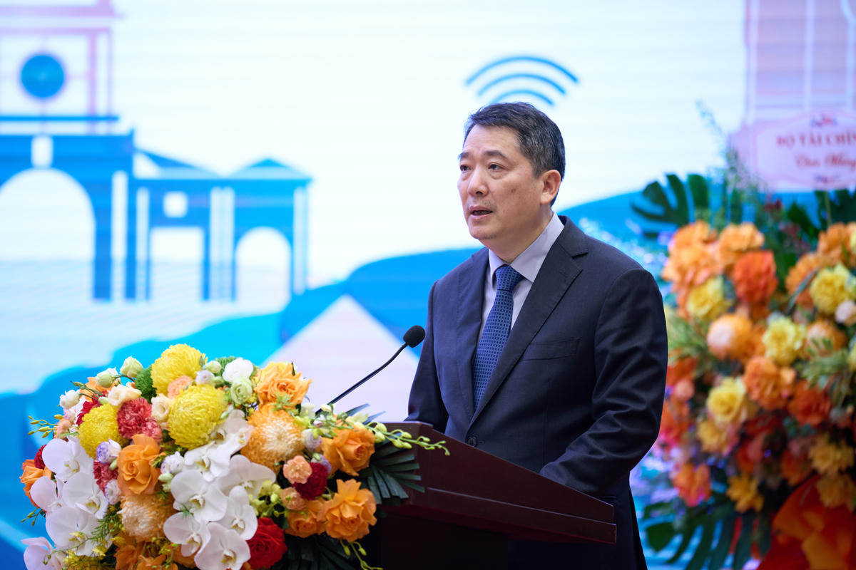 Thứ trưởng Bộ Tài chính Cao Anh Tuấn đánh giá cao định hướng chuyển đổi số của Vinachem.