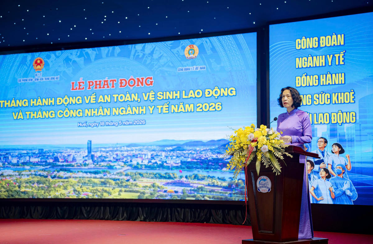 Thứ trưởng Bộ Y tế Nguyễn Thị Liên Hương phát biểu chỉ đạo tại lễ phát động.