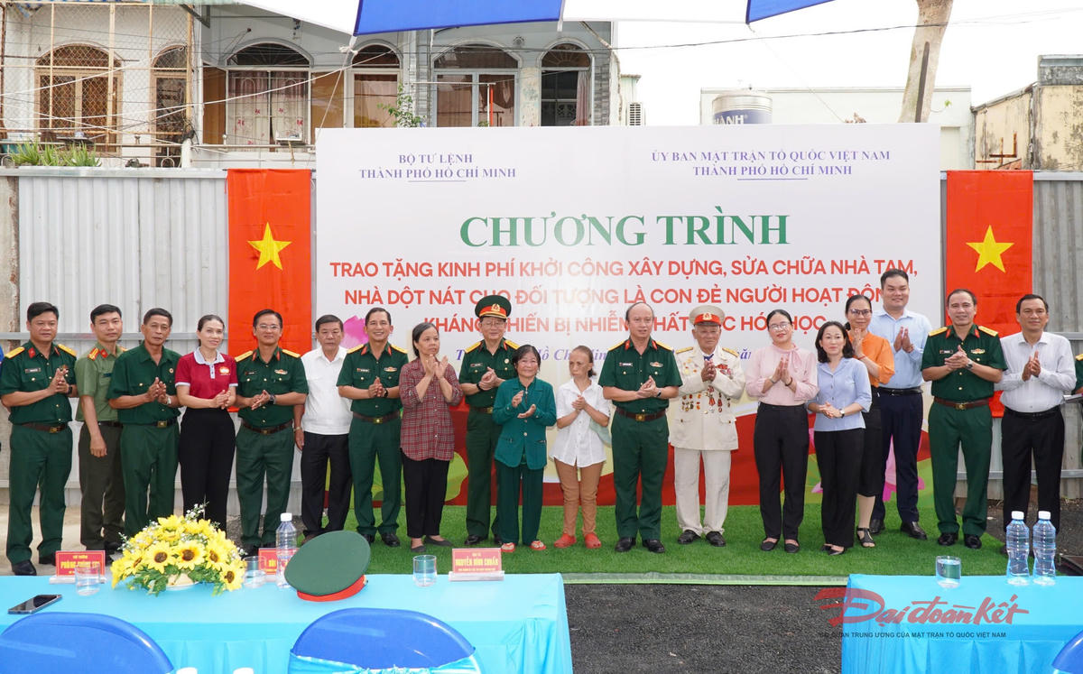 TP Hồ Chí Minh: Xóa nhà dột nát cho các gia đình chính sách