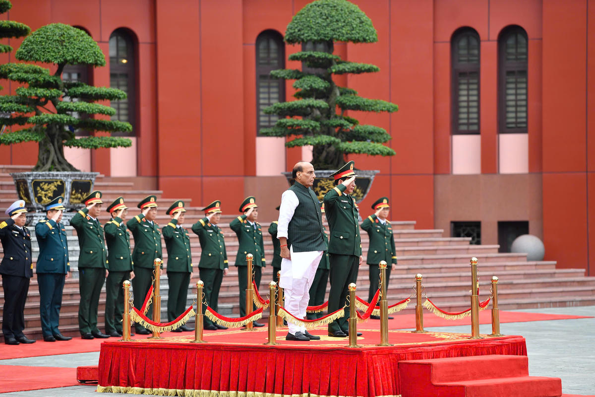 Đại tướng Phan Văn Giang chủ trì lễ đón Bộ trưởng Bộ Quốc phòng Ấn Độ Rajnath Singh.&nbsp;Ảnh: Trọng Hải