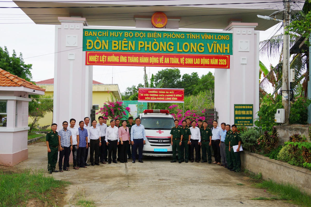 “Xe cứu thương Biên phòng” nối nhịp sống vùng biển Vĩnh Long