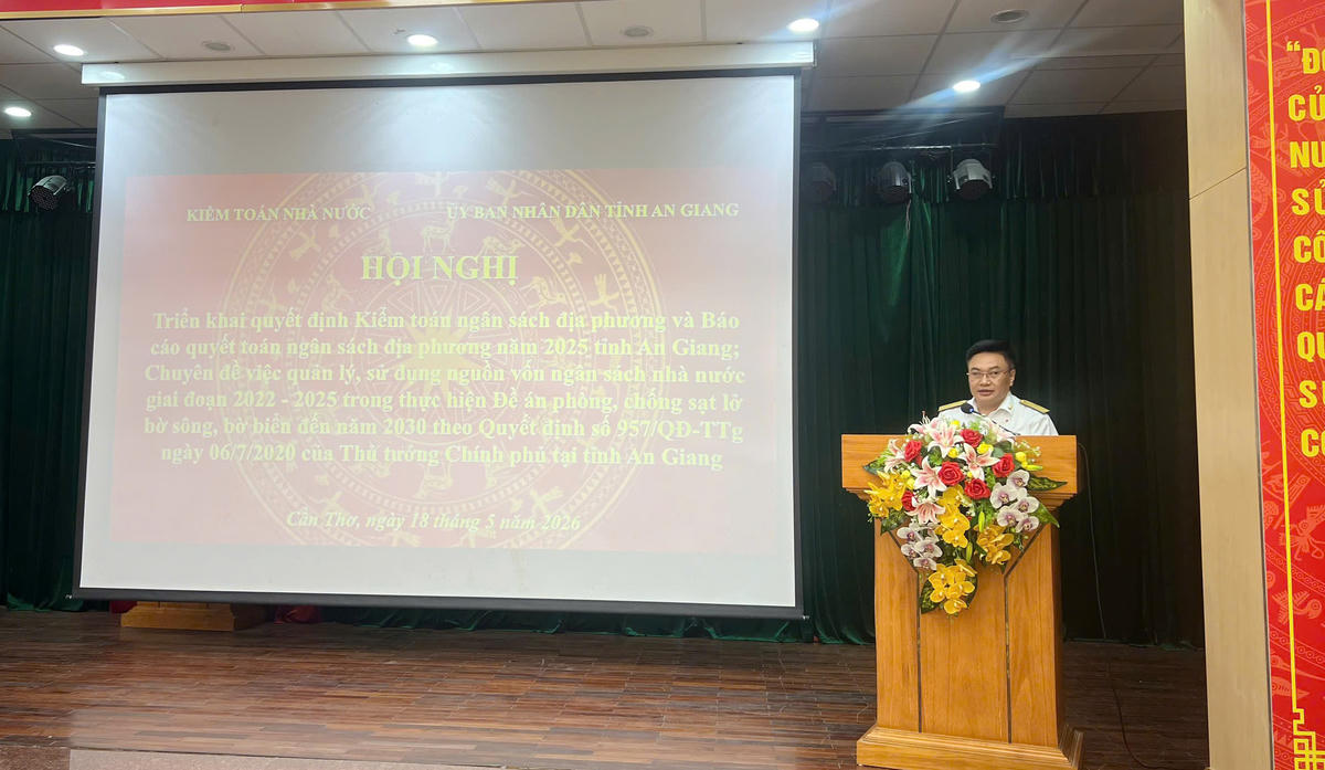 Kiểm toán trưởng KTNN khu vực V Nguyễn Đức Sỹ thông tin về cuộc kiểm toán. Ảnh: P.Hùng