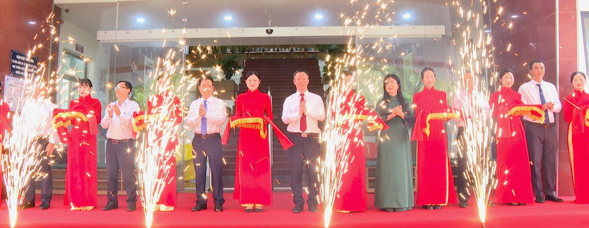 Thư viện số cộng đồng là thiết chế văn hóa hiện đại, mô hình thực tiễn điển hình trong việc xây dựng xã hội học tập số bền vững. Ảnh: Quang Thắng.