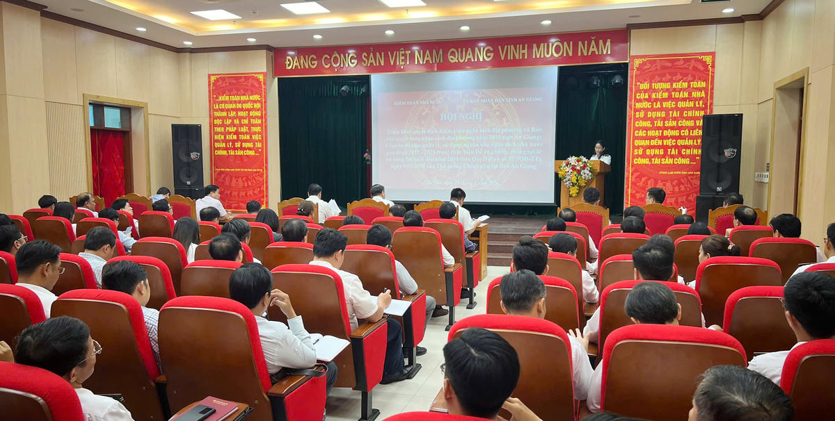 Quang cảnh hội nghị-Ảnh:P.Hùng