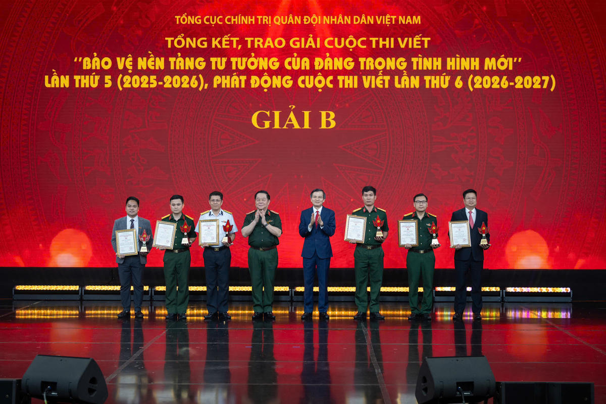 Trao giải Cuộc thi viết Bảo vệ nền tảng tư tưởng của Đảng trong tình hình mới lần thứ 5