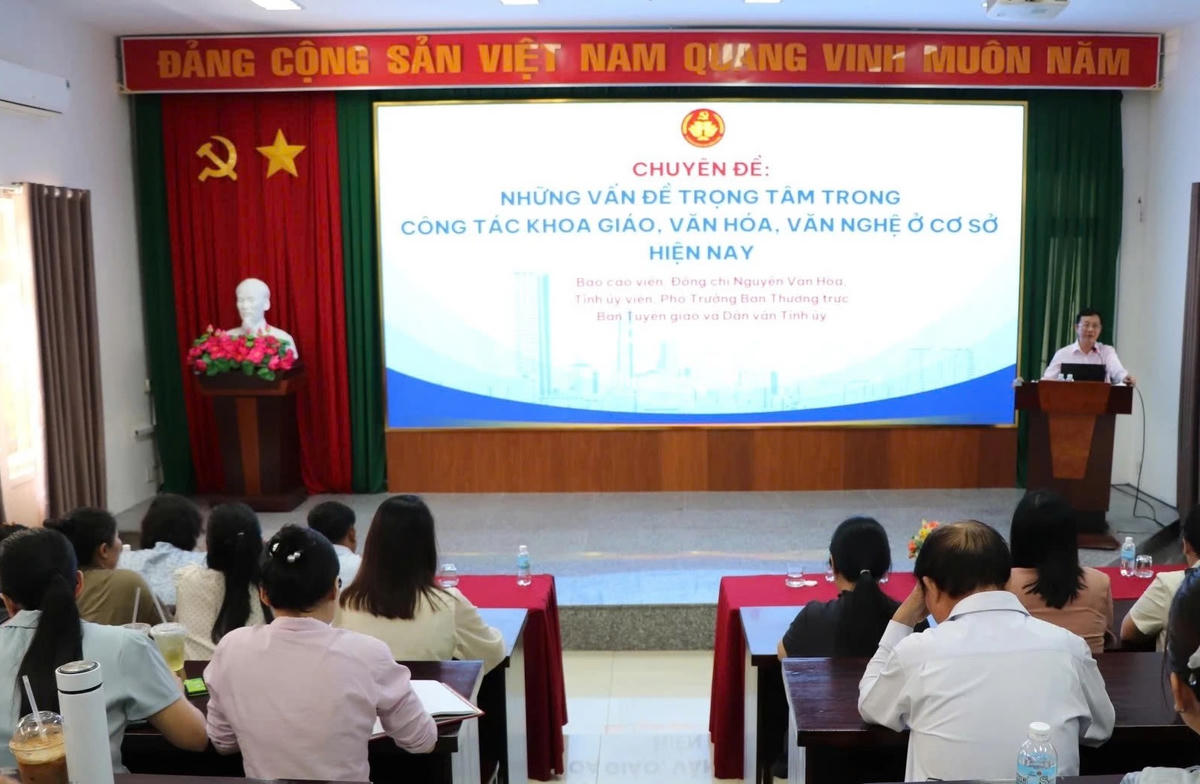 Quang cảnh lớp bồi dưỡng nghiệp vụ công tác tuyên giáo và dân vận năm 2026.