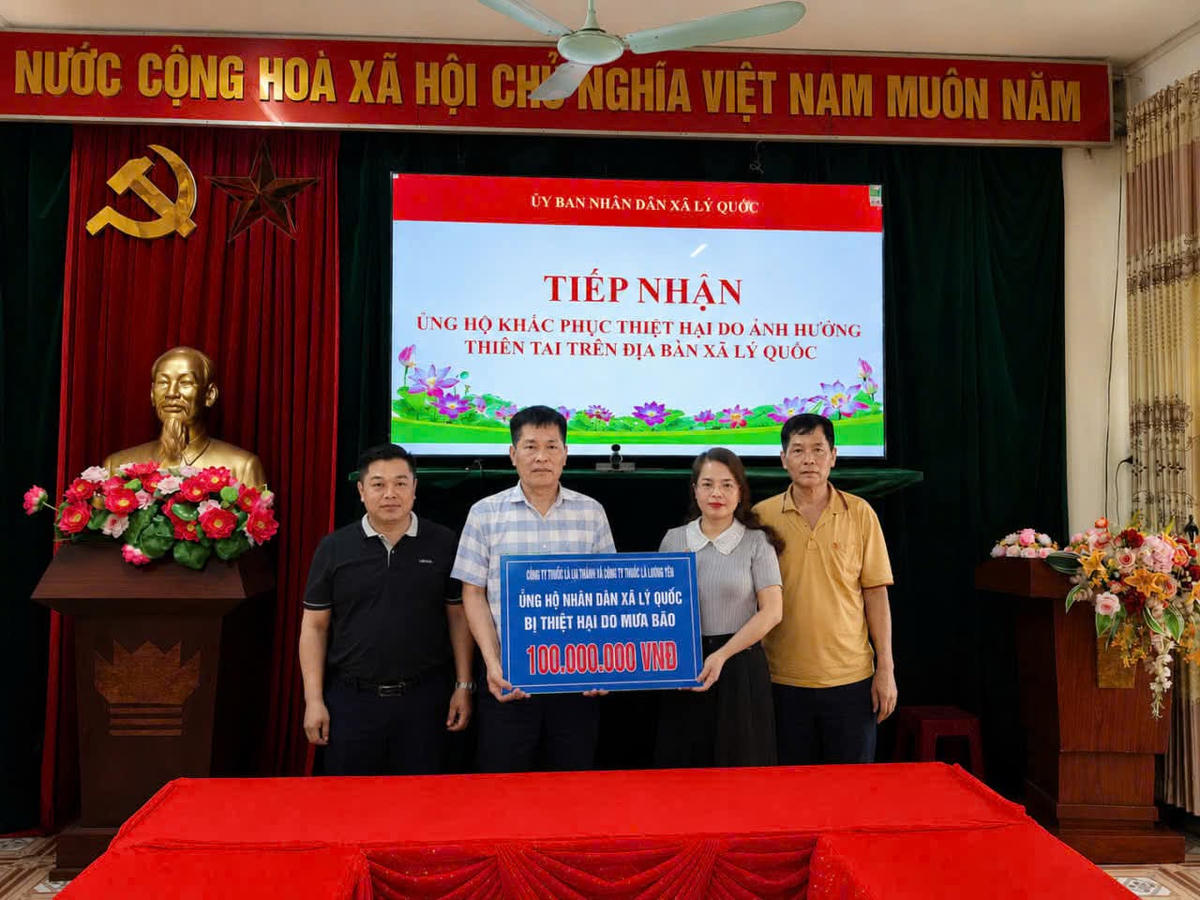 Ngày 20/5, xã Lý Quốc đã tiếp nhận nhiều nguồn lực hỗ trợ thiết thực từ các xã lân cận và doanh nghiệp trên địa bàn để chung tay giúp đỡ người dân bị ảnh hưởng do trận mưa lũ, giông lốc cách đây ít ngày.