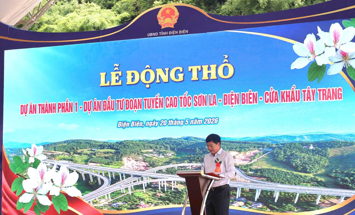 Ông Lê Thành Đô, Phó Bí thư Tỉnh ủy, Chủ tịch HĐND tỉnh Điện Biên phát biểu tại Lễ động thổ. Ảnh: L.L