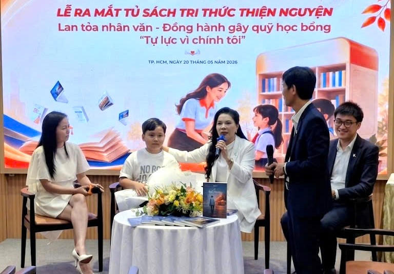 Quang cảnh buổi ra mắt Tủ sách Tri thức Thiện nguyện. Ảnh: S.X