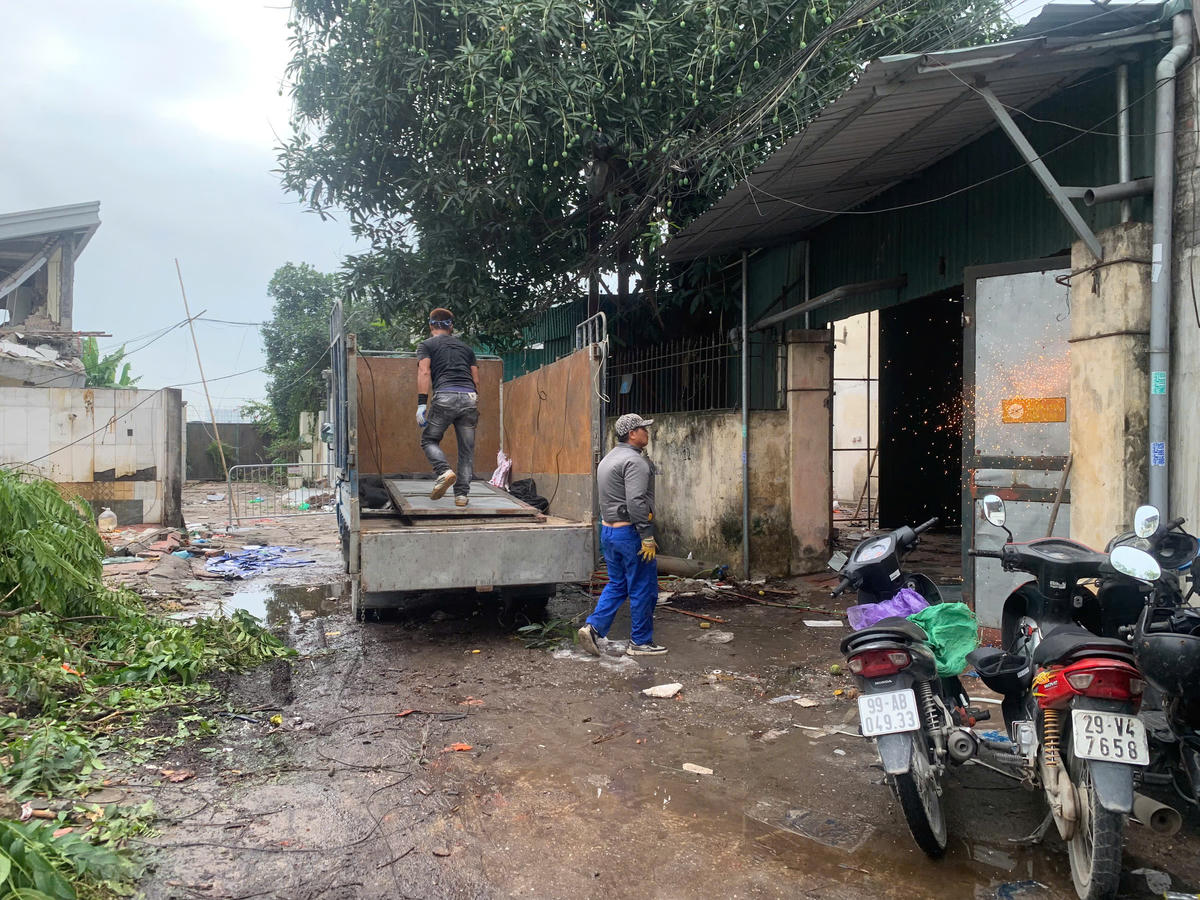 Hà Nội: Người dân phường Bồ Đề đồng thuận bàn giao mặt bằng thực hiện dự án thành phần phục vụ thi công cầu Trần Hưng Đạo