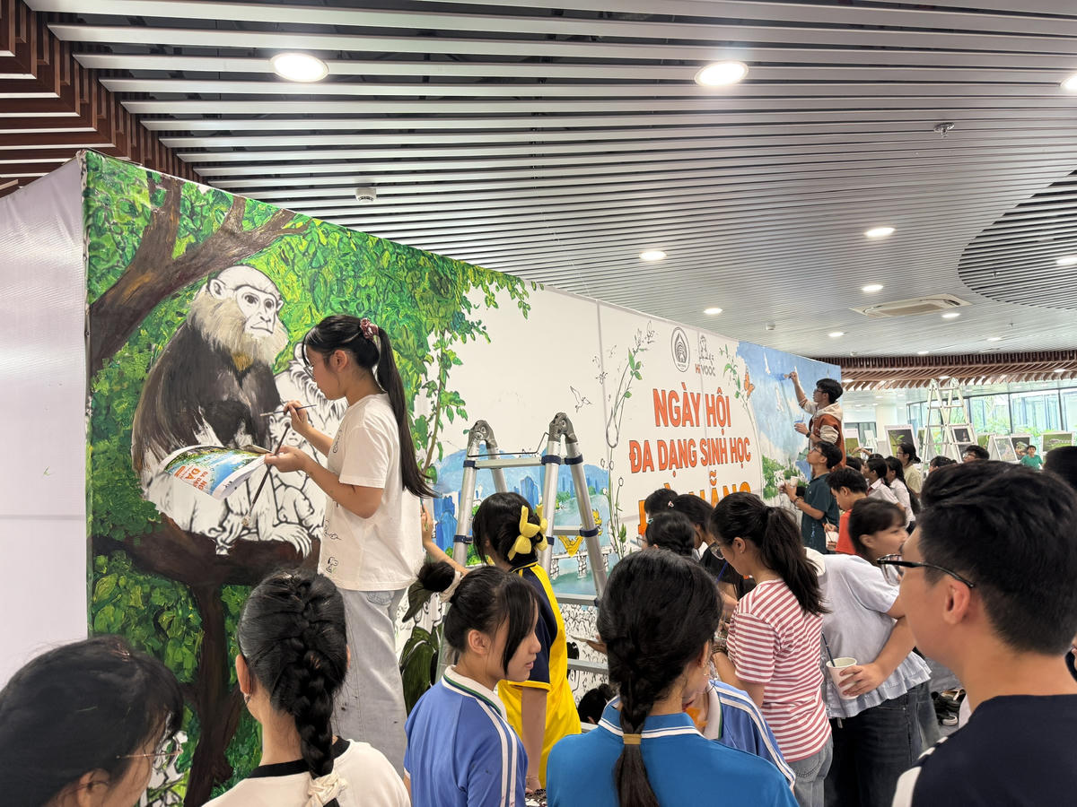 Ngày hội nhằm nâng cao ý thức giới trẻ về môi trường, bảo tồn đa dạng sinh học. Ảnh: Nguyễn Tú.