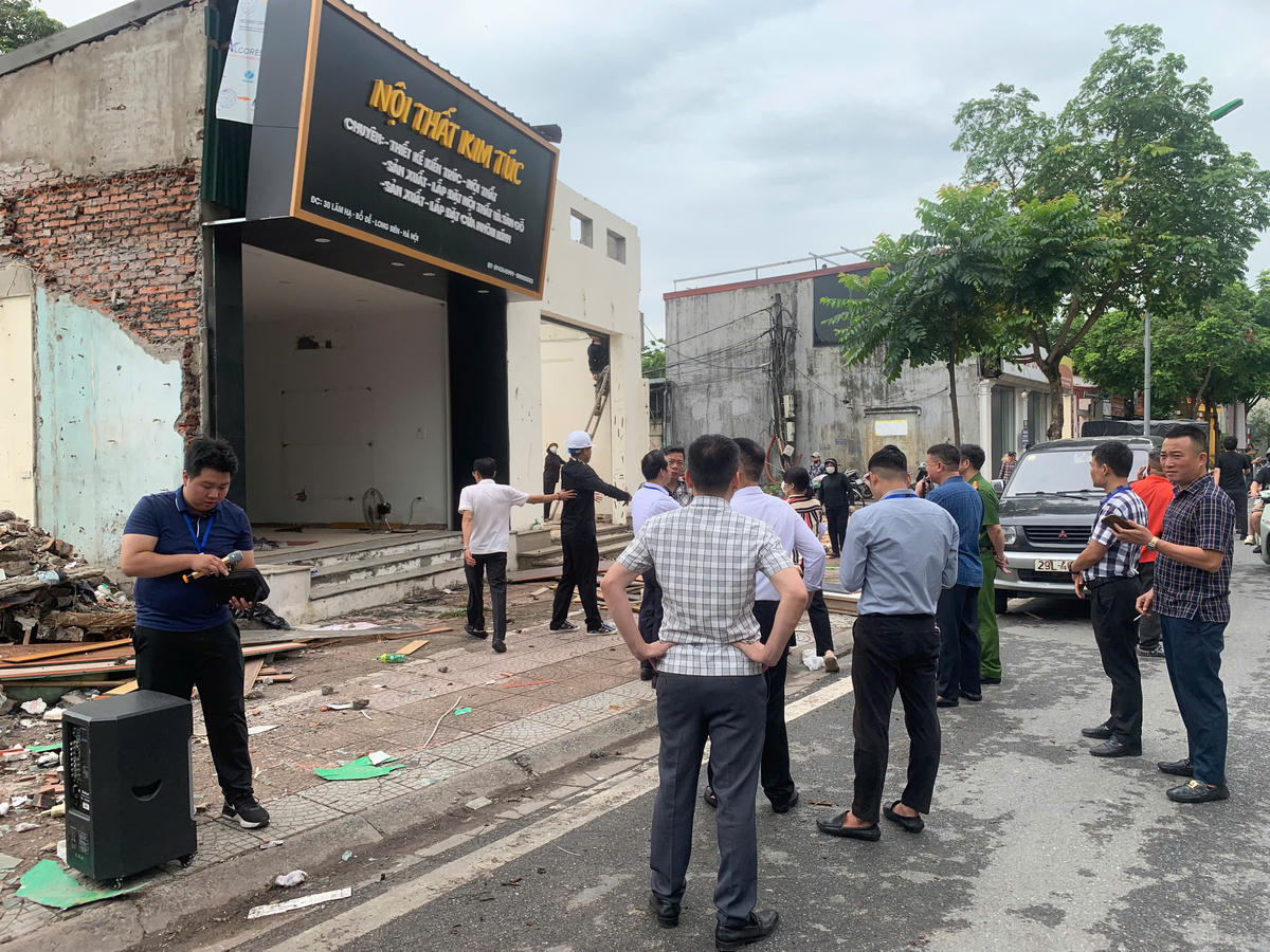 Hà Nội: Người dân phường Bồ Đề đồng thuận bàn giao mặt bằng thực hiện dự án thành phần phục vụ thi công cầu Trần Hưng Đạo