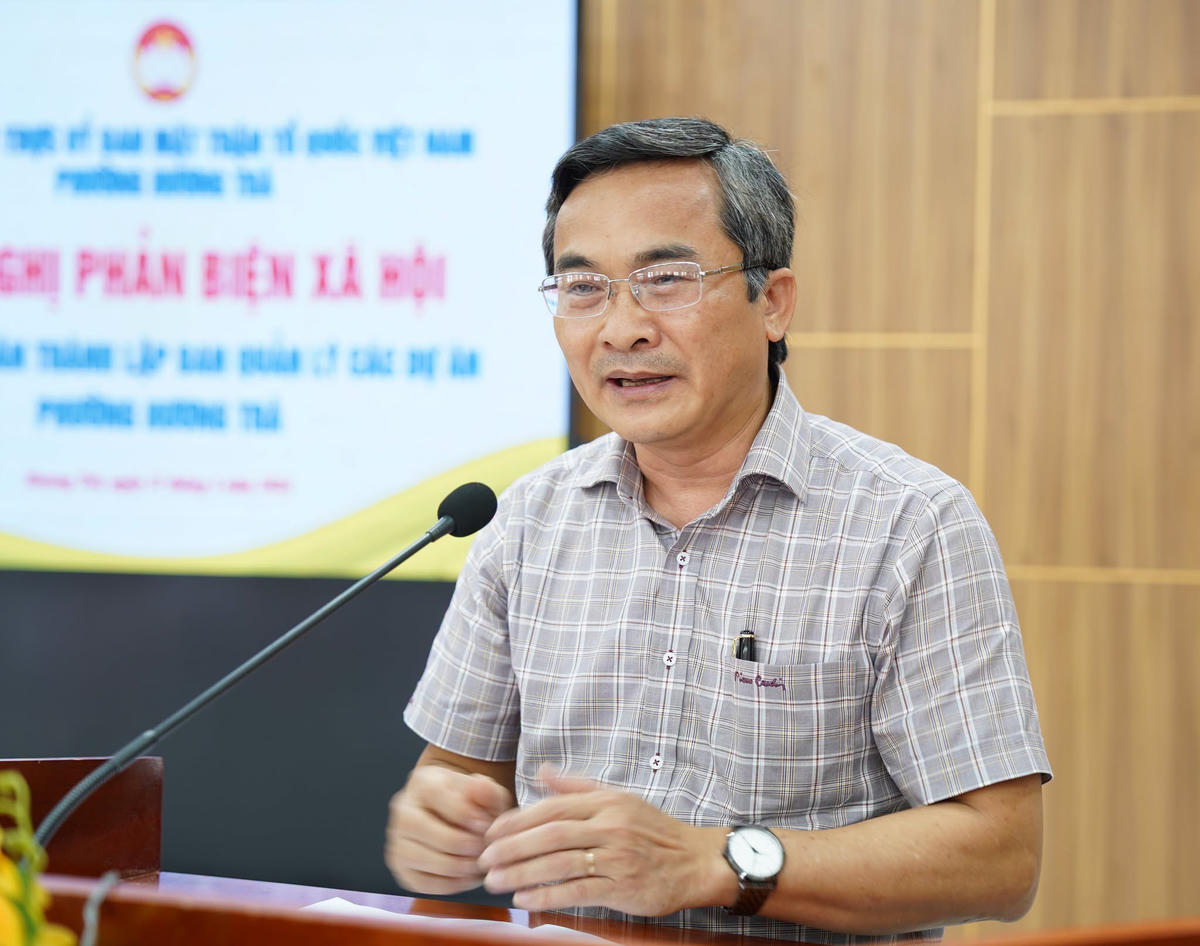 Ông Nguyễn Phi Hùng, Phó Chủ tịch Thường trực Ủy ban MTTQ Việt Nam TP Đà Nẵng phát biểu tại buổi hội thảo. Ảnh: CĐ.