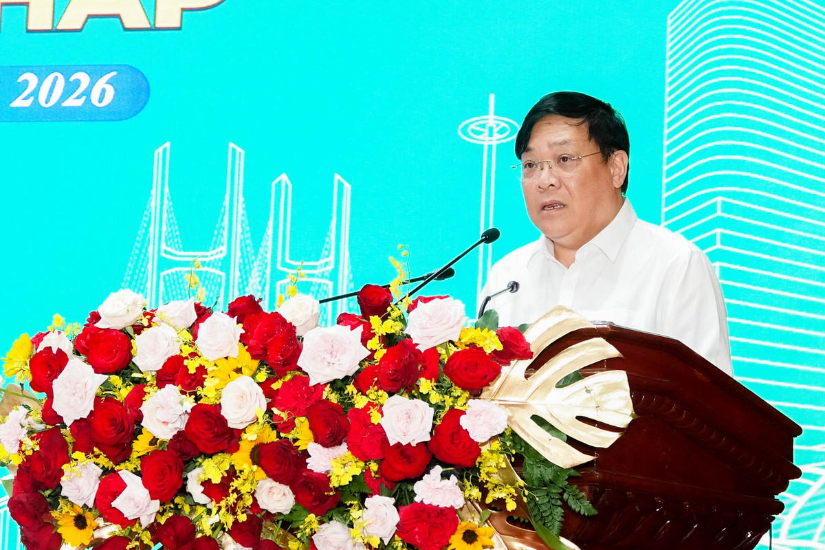 Phó Bí thư Tỉnh ủy, Chủ tịch UBND tỉnh Đồng Tháp Phạm Thành Ngại phát biểu khai mạc.