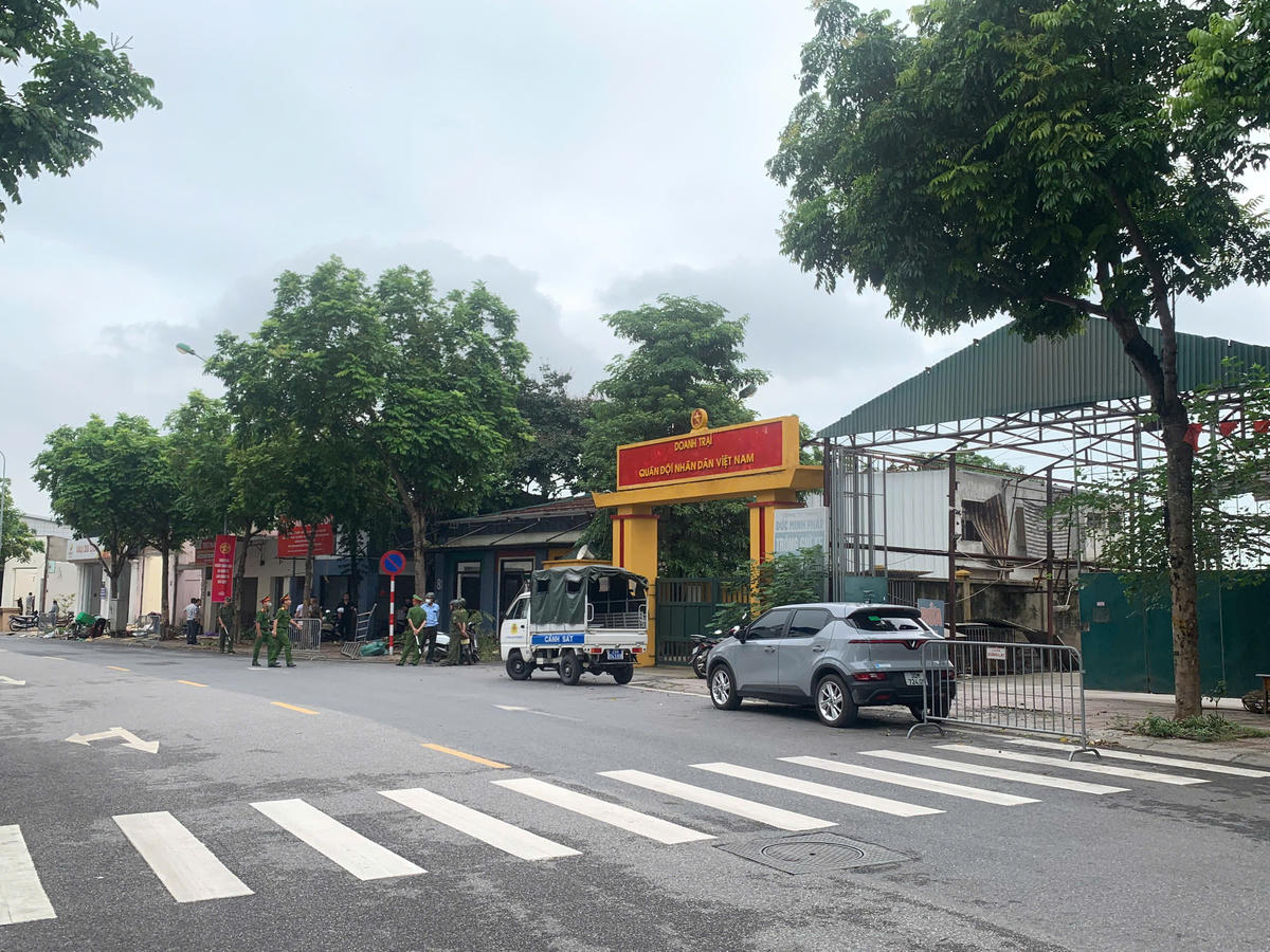 Hà Nội: Người dân phường Bồ Đề đồng thuận bàn giao mặt bằng thực hiện dự án thành phần phục vụ thi công cầu Trần Hưng Đạo