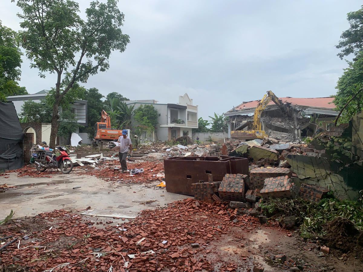 Hà Nội: Người dân phường Bồ Đề đồng thuận bàn giao mặt bằng thực hiện dự án thành phần phục vụ thi công cầu Trần Hưng Đạo