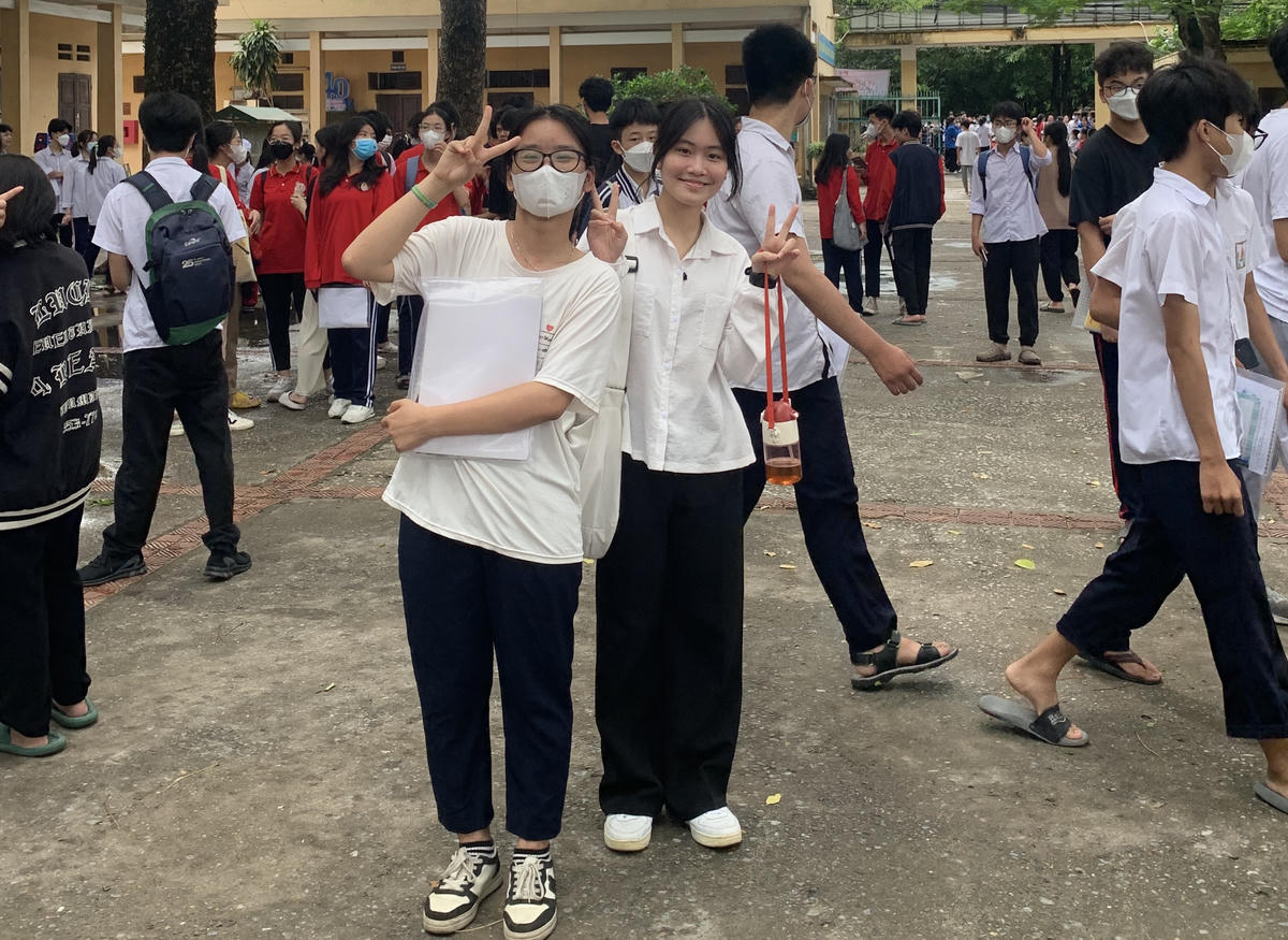 Thí sinh tránh viết câu cụt ngủn thiếu chủ ngữ, vị ngữ, bài viết gạch xóa lem nhem hoặc dùng nhiều màu mực. Ảnh minh họa.