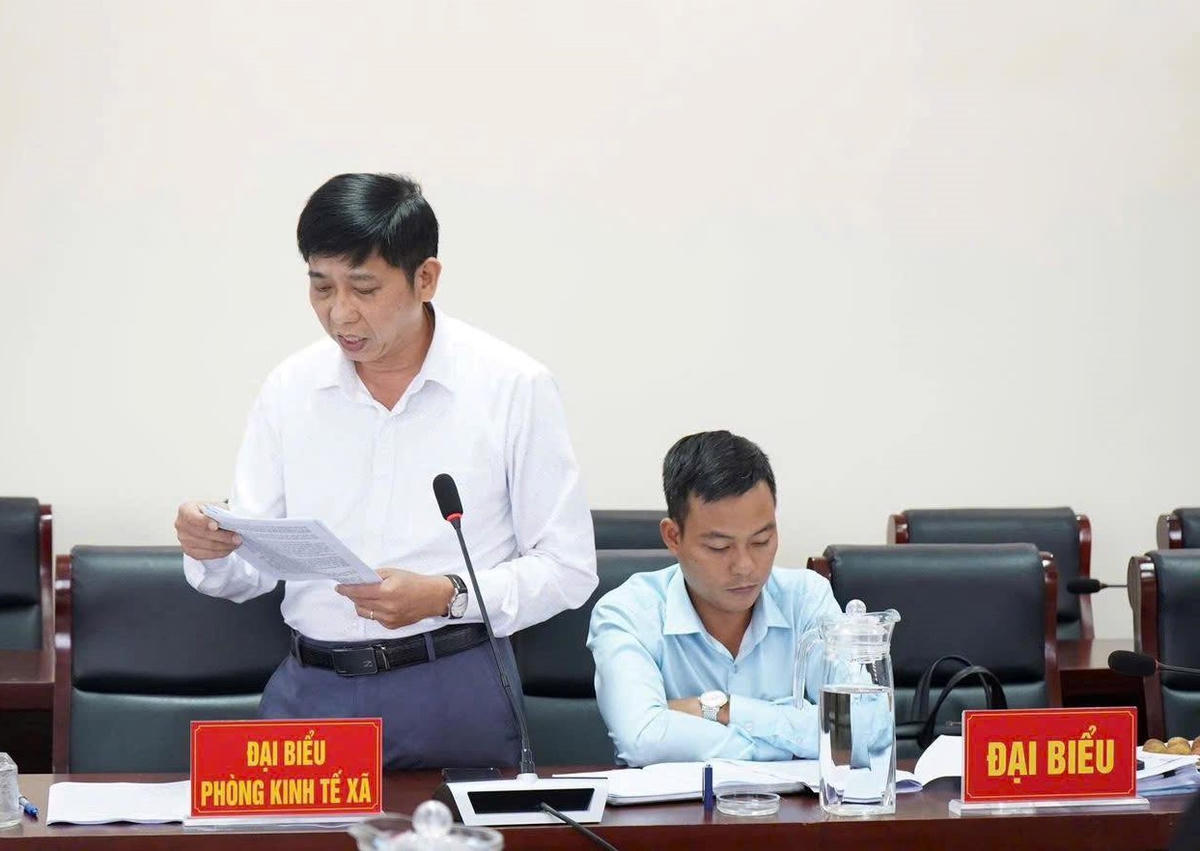 Các đại biểu kiến nghị tại buổi giám sát. Ảnh: NT.
