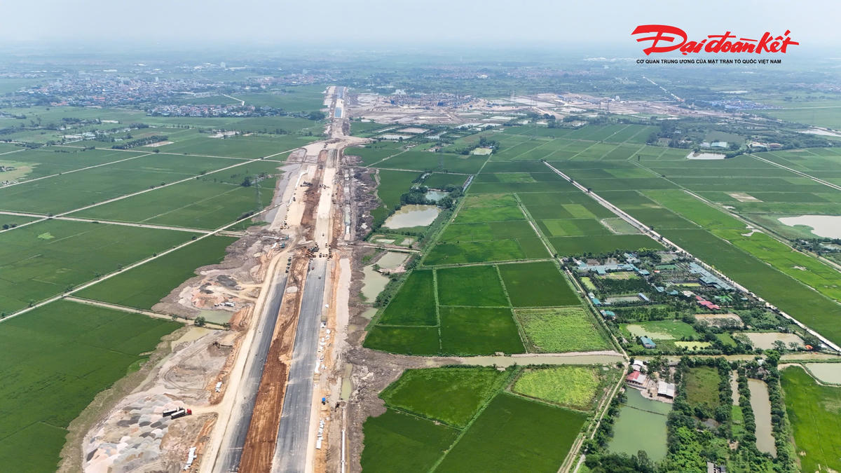 Dự án được khởi công từ tháng 12/2025, với điểm đầu tuyến kết nối Quốc lộ 21C - trục giao thông đang phát triển nhanh ở khu vực phía Nam Hà Nội.