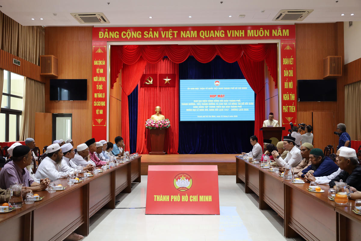 Quang cảnh buổi họp mặt. Ảnh: Q.Đ.