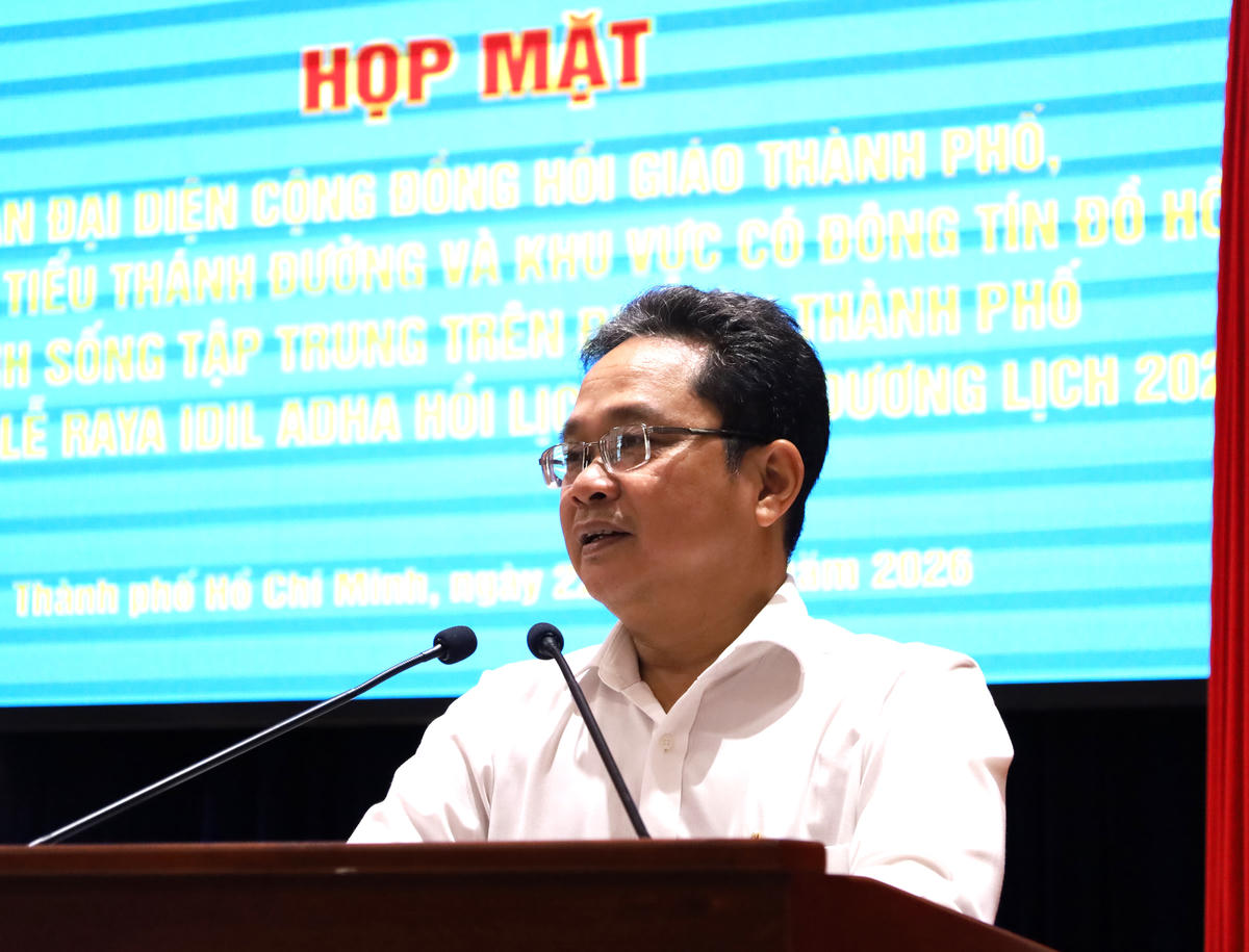 Ông Phạm Minh Tuấn phát biểu tại buổi gặp mặt. Ảnh: Q.Đ.