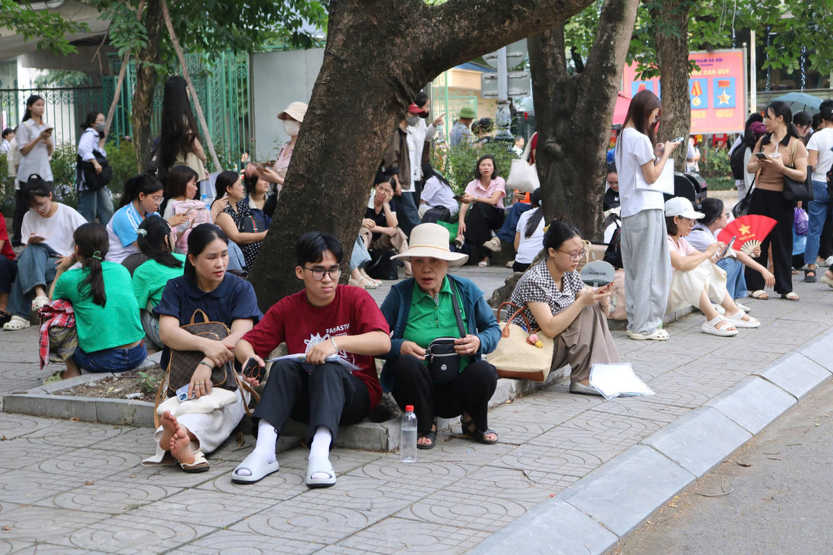 Hàng chục nghìn sĩ tử thi đánh giá năng lực để tăng cơ hội vào ngành sư phạm