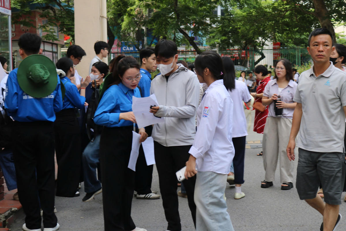 Hàng chục nghìn sĩ tử thi đánh giá năng lực để tăng cơ hội vào ngành sư phạm