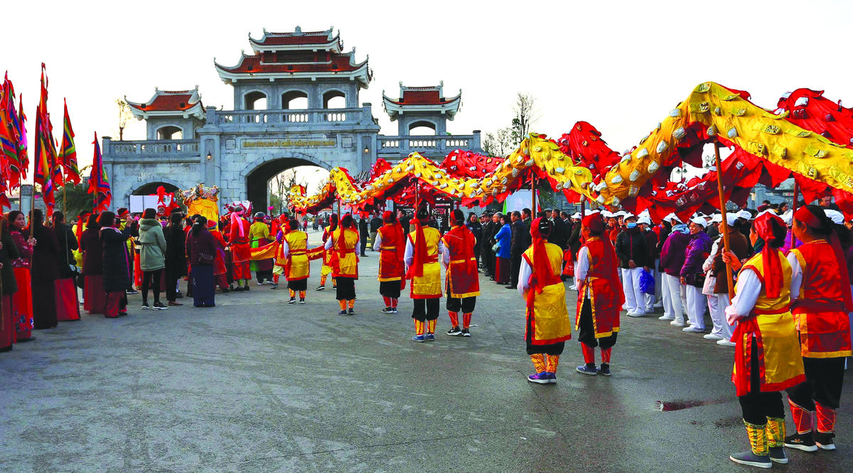 Cạn chén với sông Thương