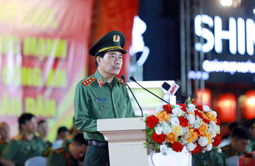 Thượng tướng Lê Quốc Hùng, Ủy viên Trung ương Đảng, Phó Bí thư Đảng ủy Công an Trung ương, Thứ trưởng Bộ Công an, Trưởng Ban Chỉ đạo Hội thao phát biểu khai mạc Hội thao.