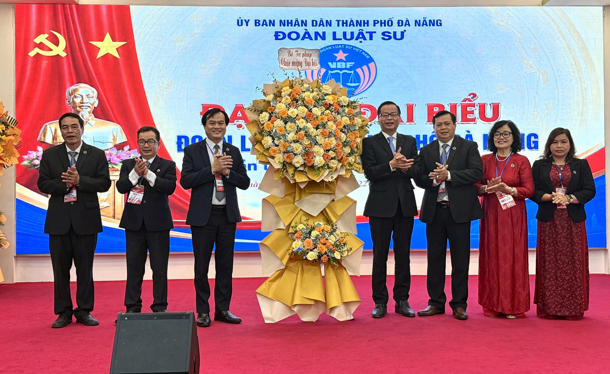 Bộ Tư pháp chúc mừng Đại hội. Ảnh: Nguyễn Tú.