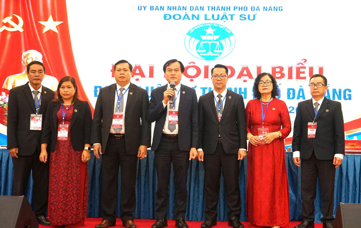 Ban chủ nhiệm Đoàn Luật sư TP Đà Nẵng. Ảnh: Nguyễn Tú.
