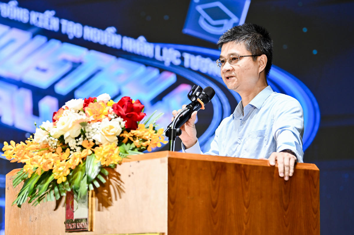 TS Tô Hồng Nam –  Phó Cục trưởng Cục Khoa học, Công nghệ và Thông tin, Bộ GDĐT phát biểu tại sự kiện
